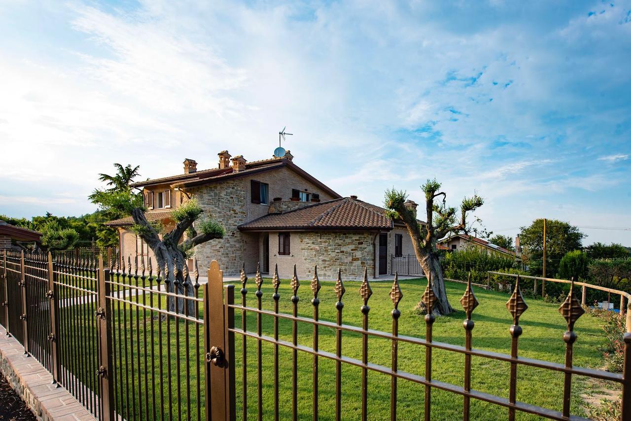 B&B Madonna Carradori Country Offagna Buitenkant foto